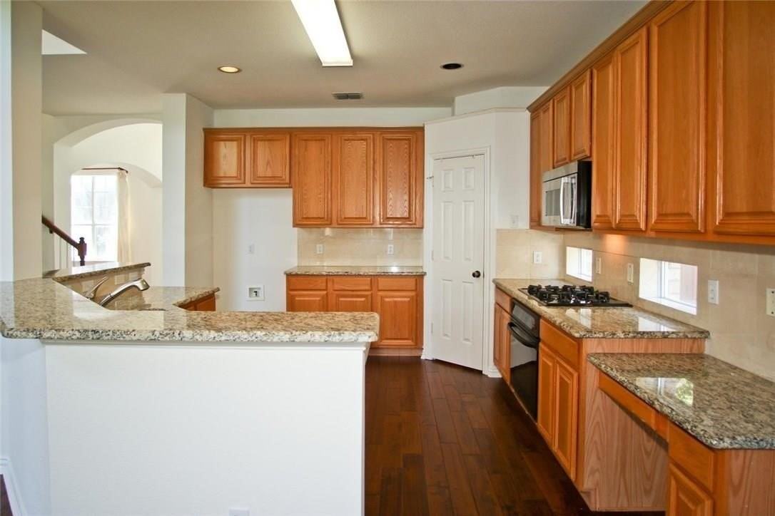 4551 Hawkhurst Dr - Photo 5 of 27