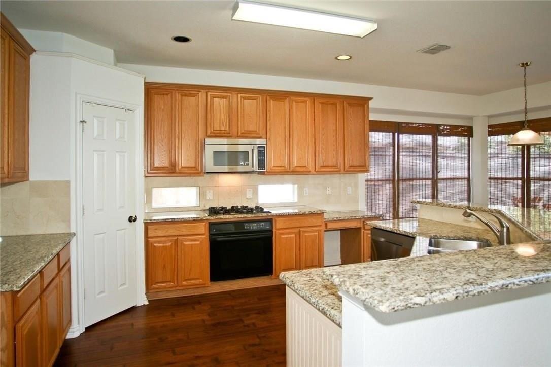 4551 Hawkhurst Dr - Photo 7 of 27