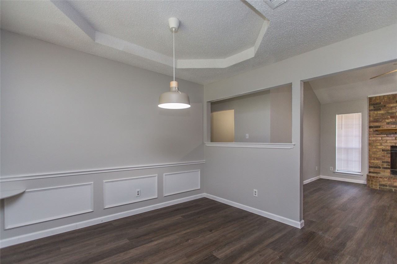 303 Shirley Dr - Photo 6 of 29
