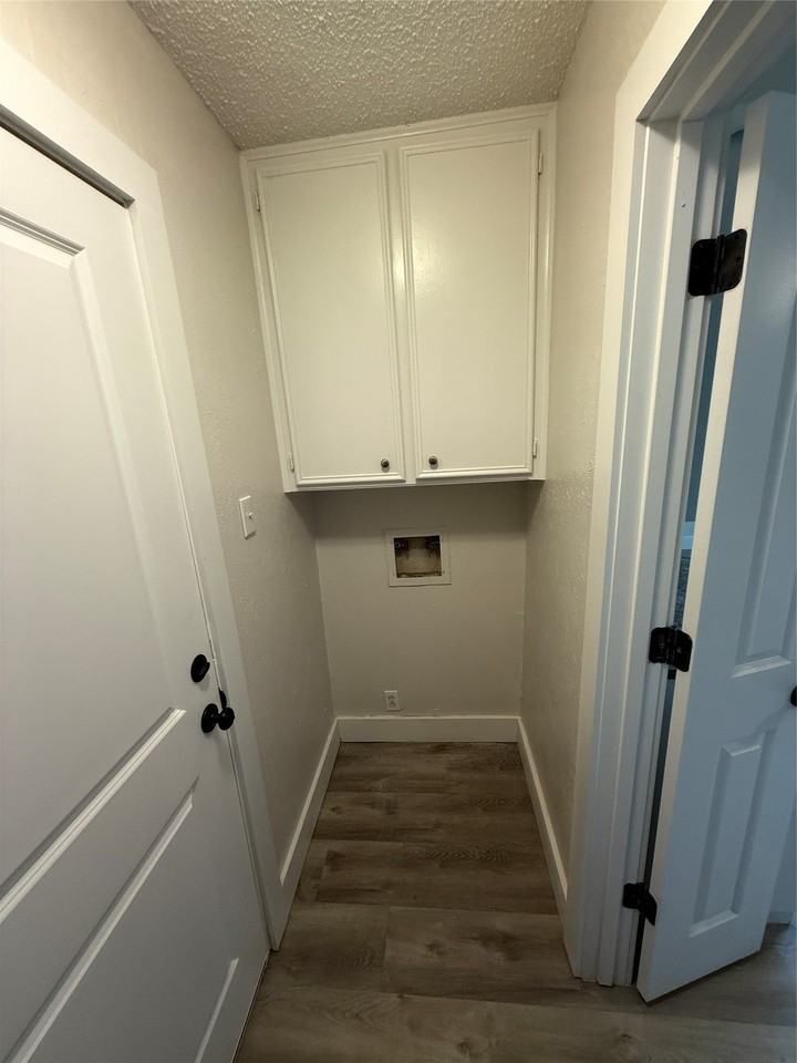 2409 Caprice Ave - Photo 7 of 15