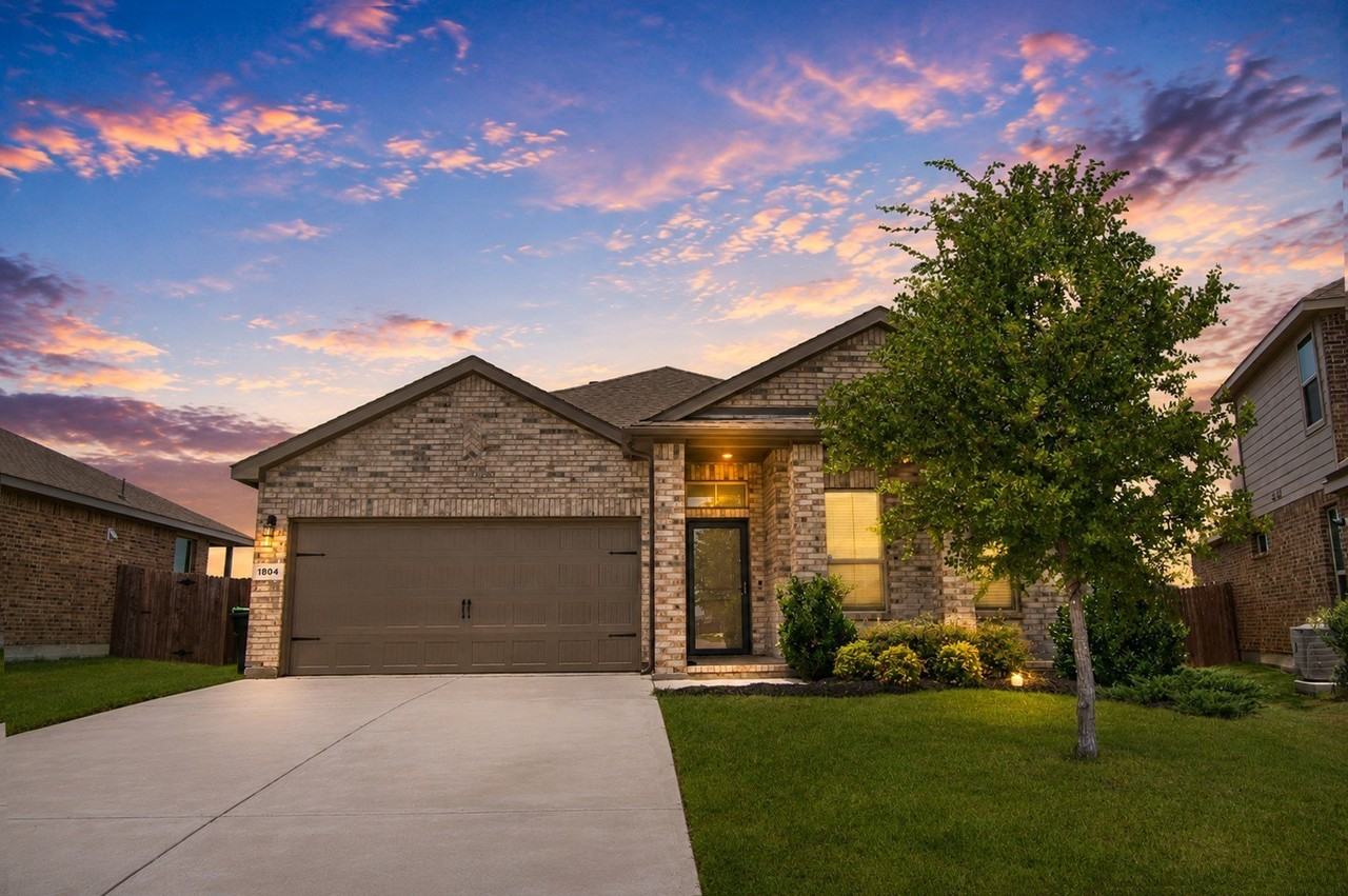 1804 Mensa Dr - Photo 2 of 30