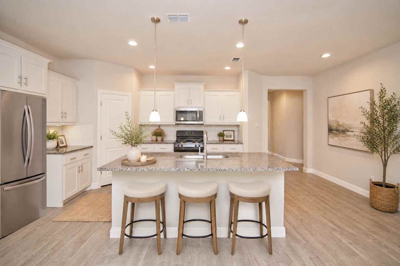 1804 Mensa Dr - Photo 5 of 30