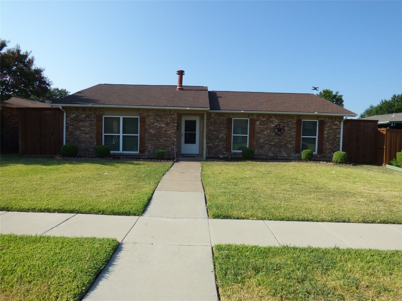 5016 Roberts Dr