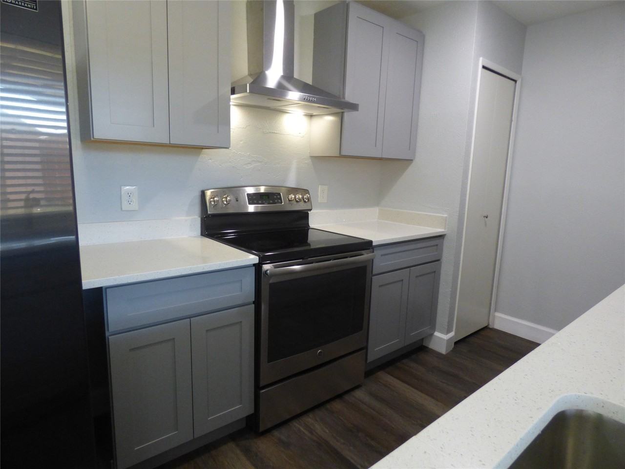 5016 Roberts Dr - Photo 6 of 38
