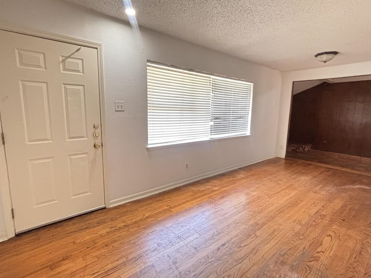 1821 Donna St - Photo 2 of 11
