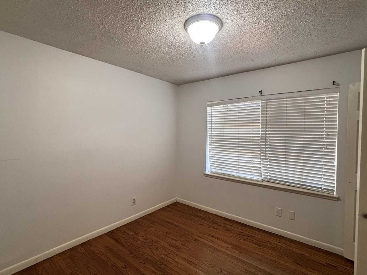 1821 Donna St - Photo 6 of 11
