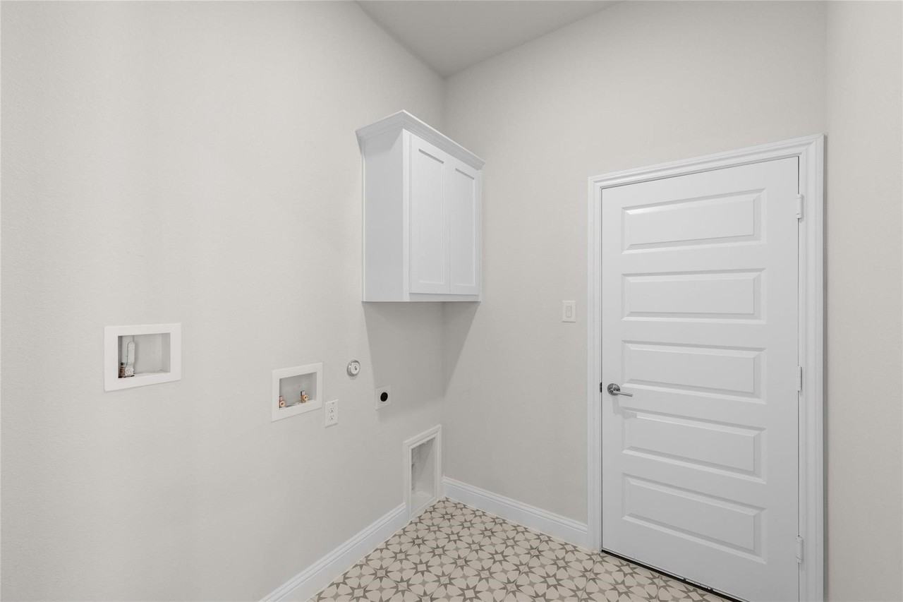 6978 Westlake Dr - Photo 6 of 26