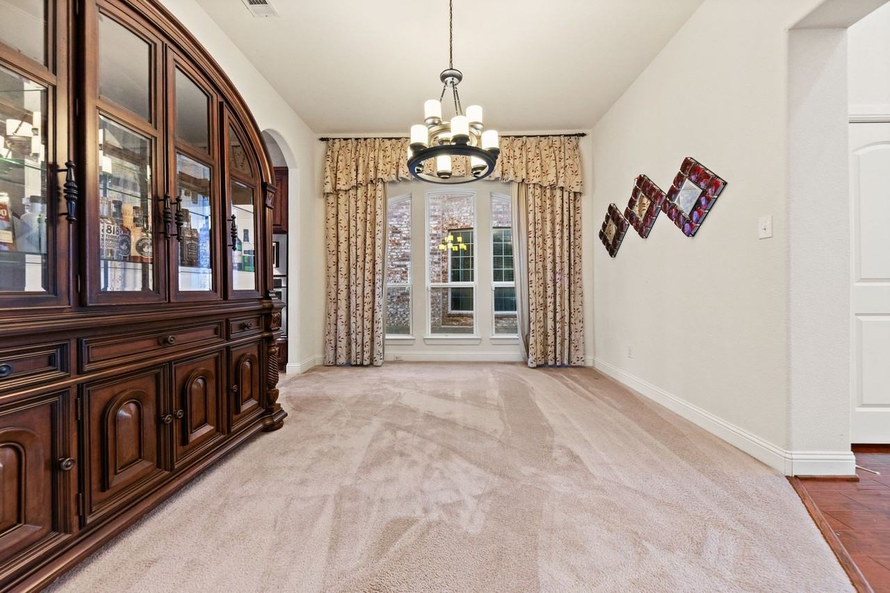15520 Mayflower Trl - Photo 6 of 34