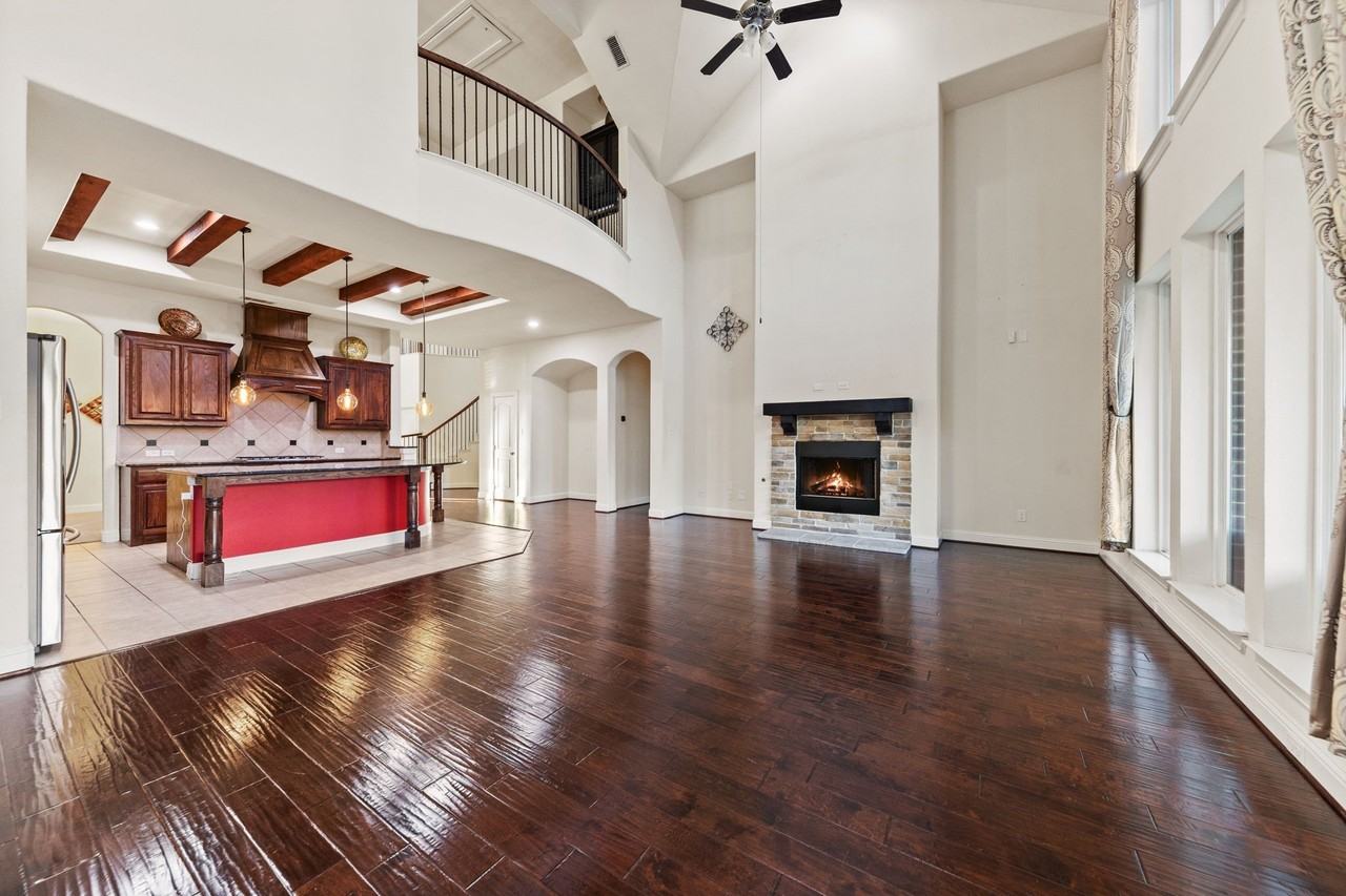15520 Mayflower Trl - Photo 7 of 34