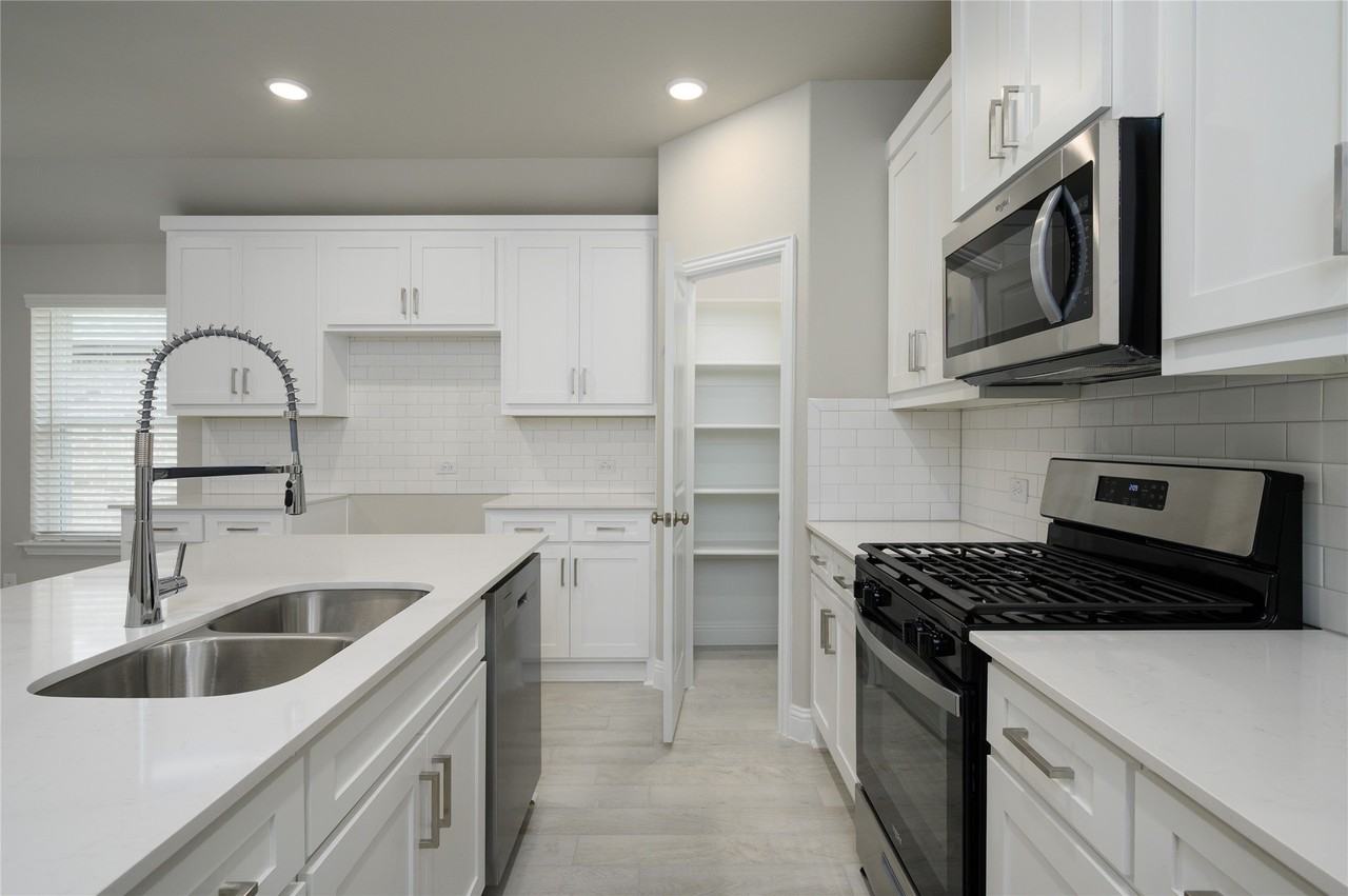 3108 Ferrero Ln - Photo 3 of 15