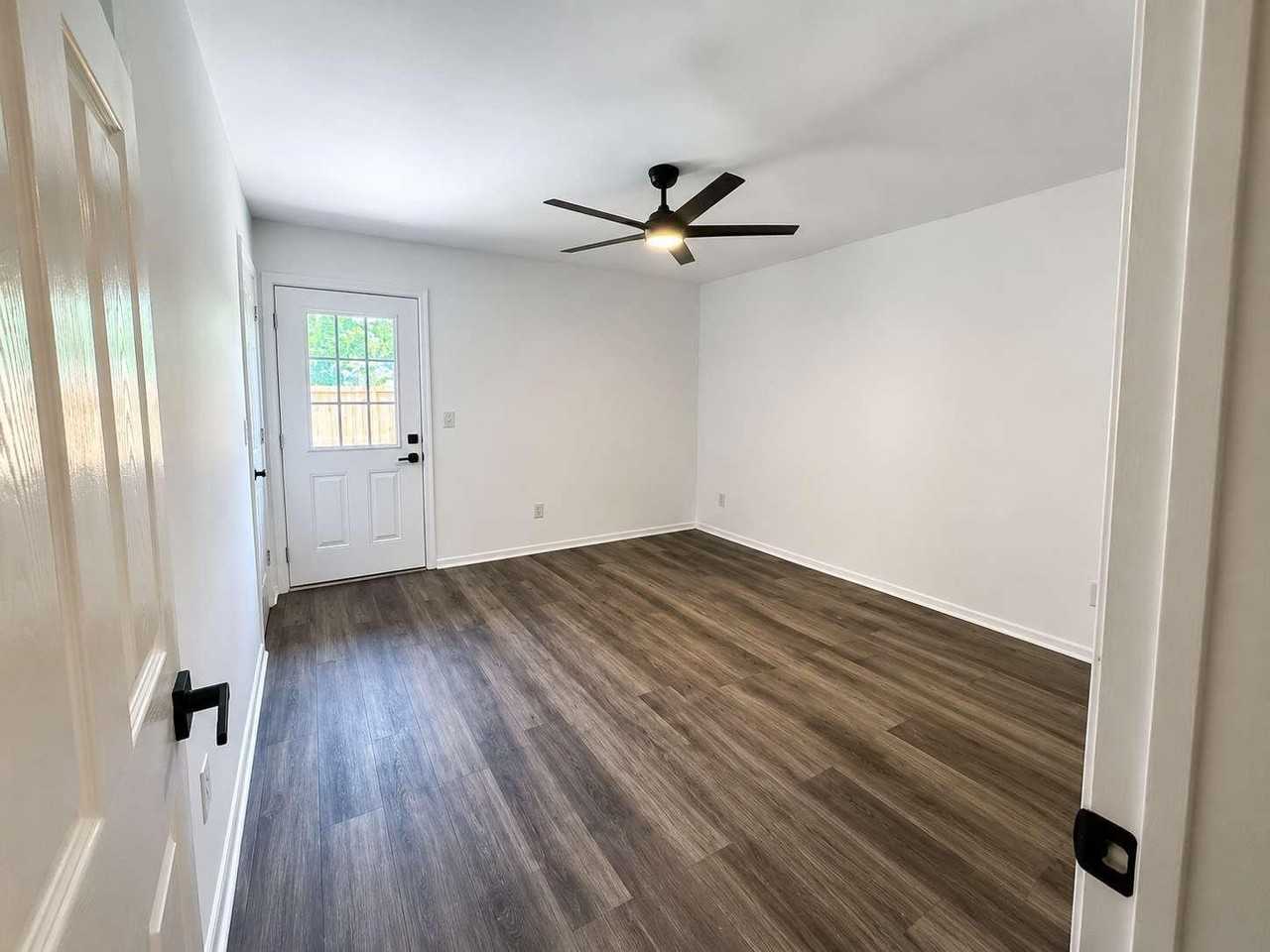 305 N Arizona Dr #307 - Photo 7 of 8