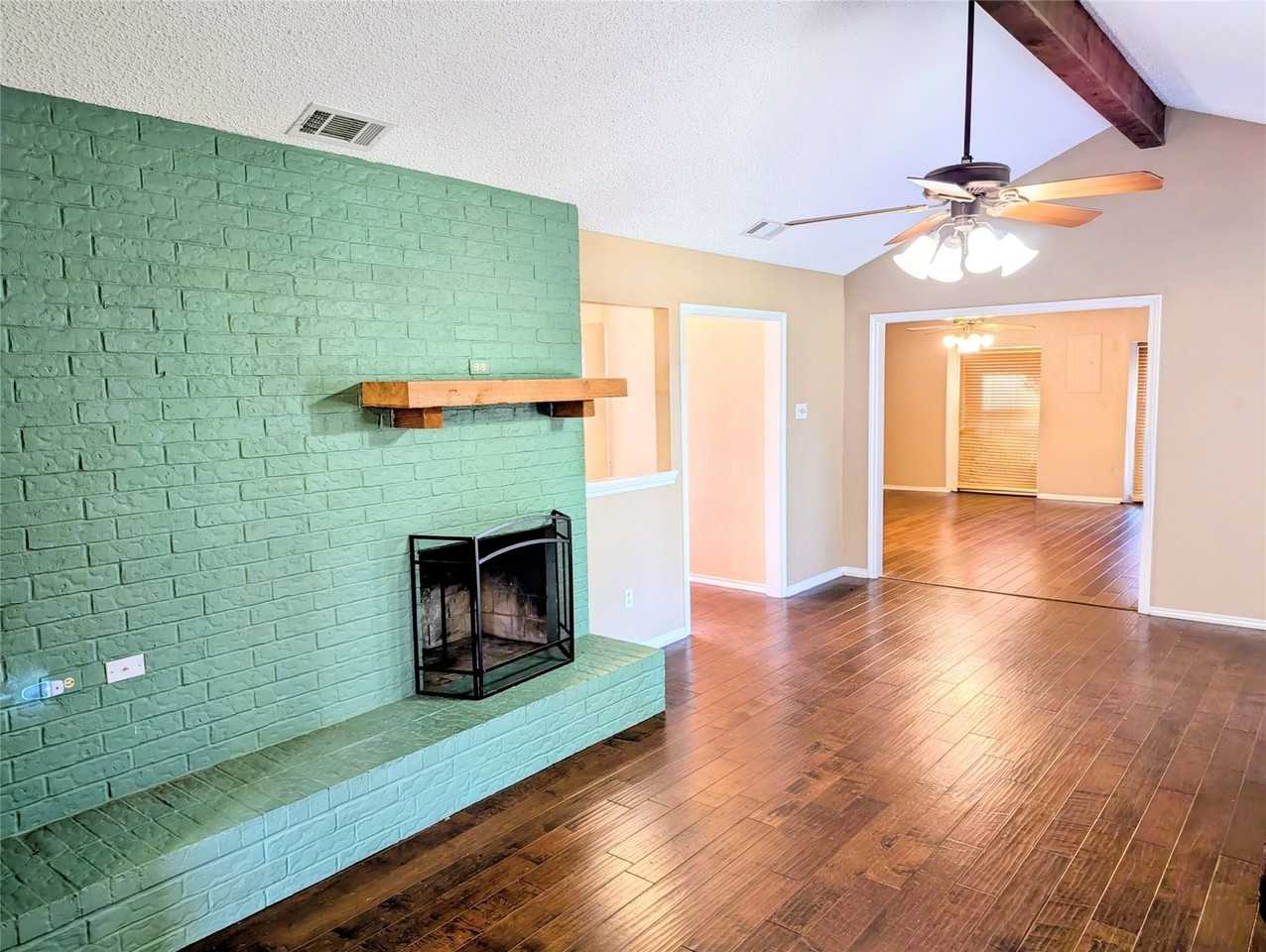 2100 N Rough Creek Ct - Photo 2 of 29