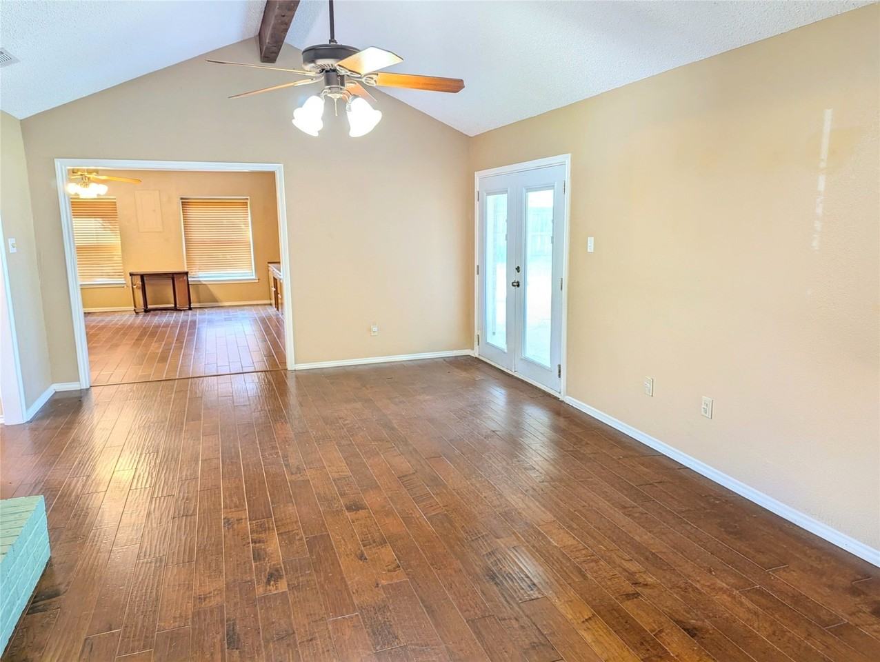 2100 N Rough Creek Ct - Photo 3 of 29