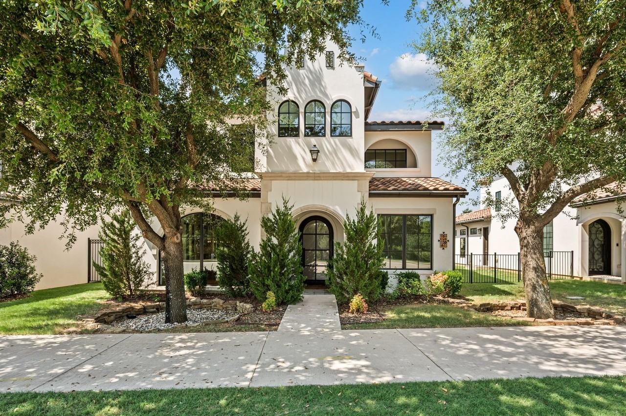 2850 Lakeside Pkwy #110