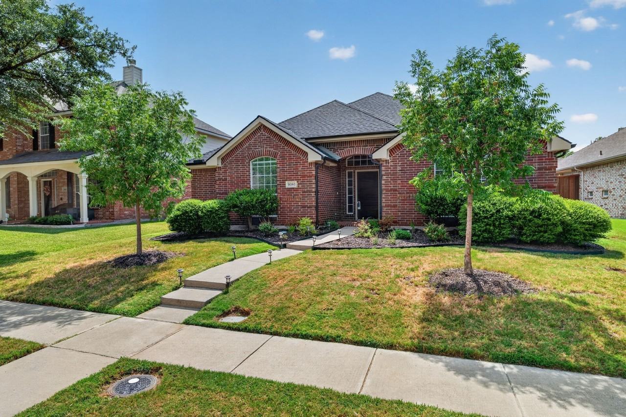 9383 Homestead Ln - Photo 2 of 32