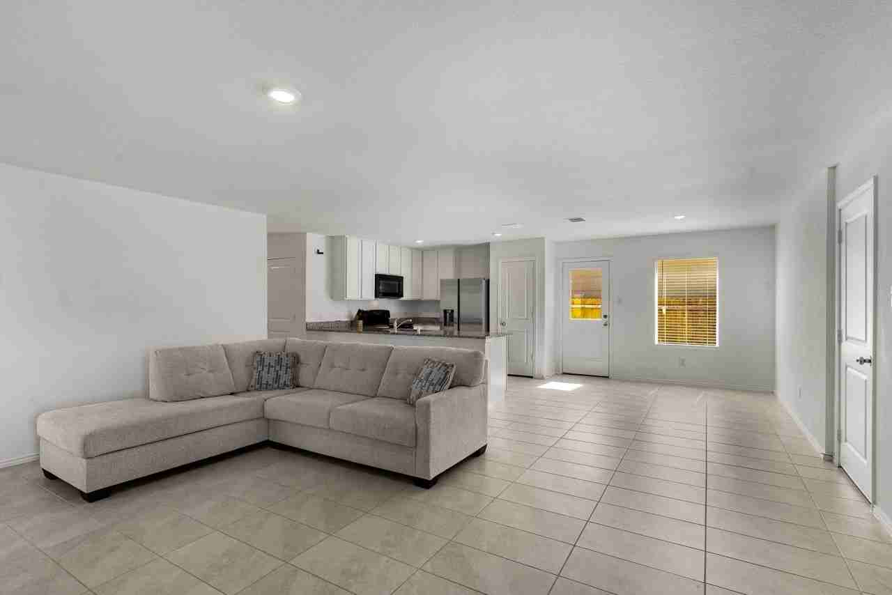 222 Harvest St - Photo 2 of 13