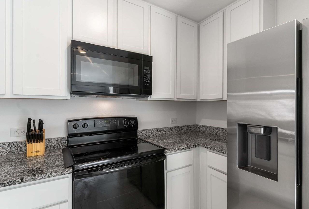 222 Harvest St - Photo 6 of 13