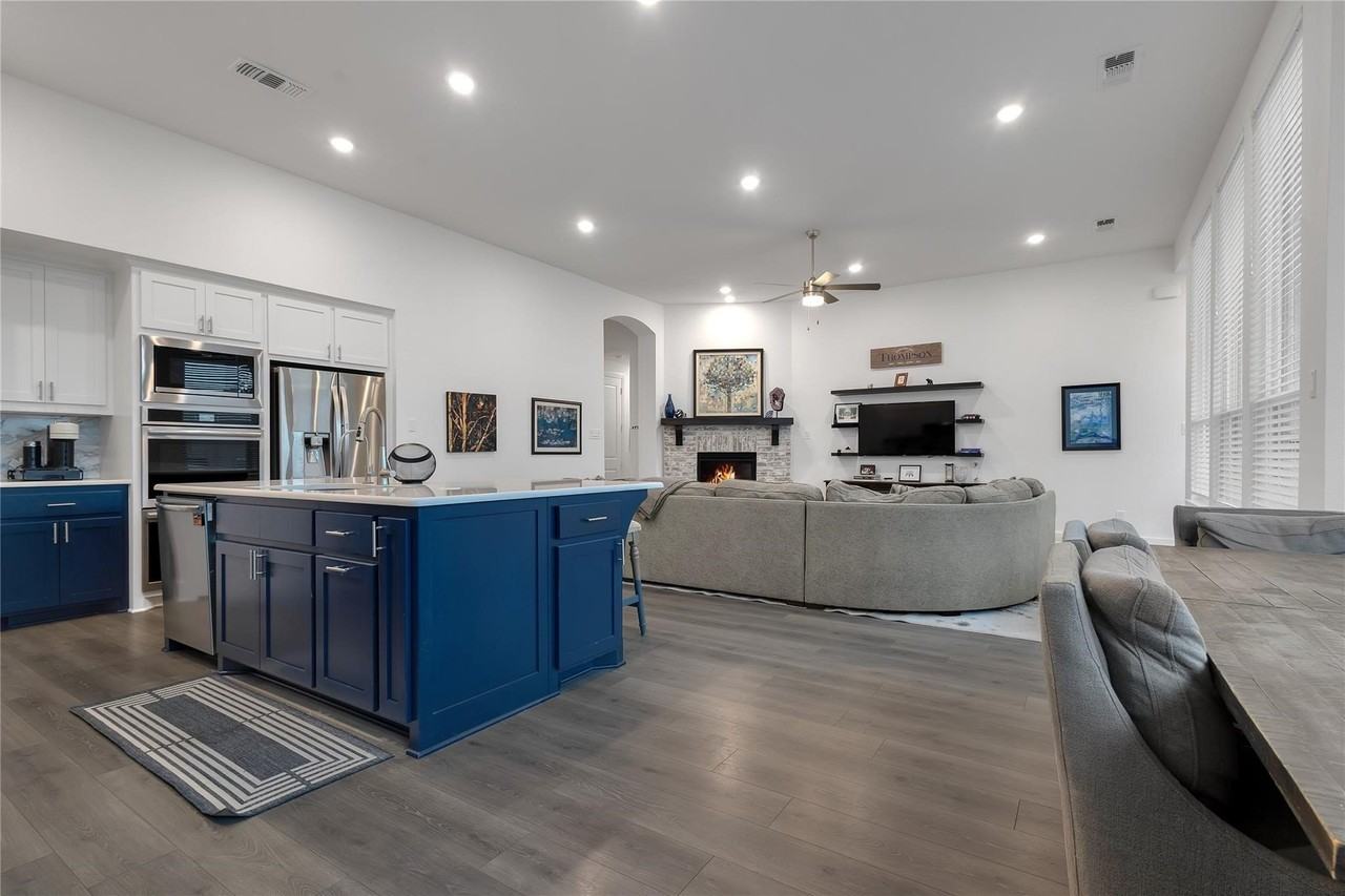 610 Lavender Dr - Photo 6 of 39