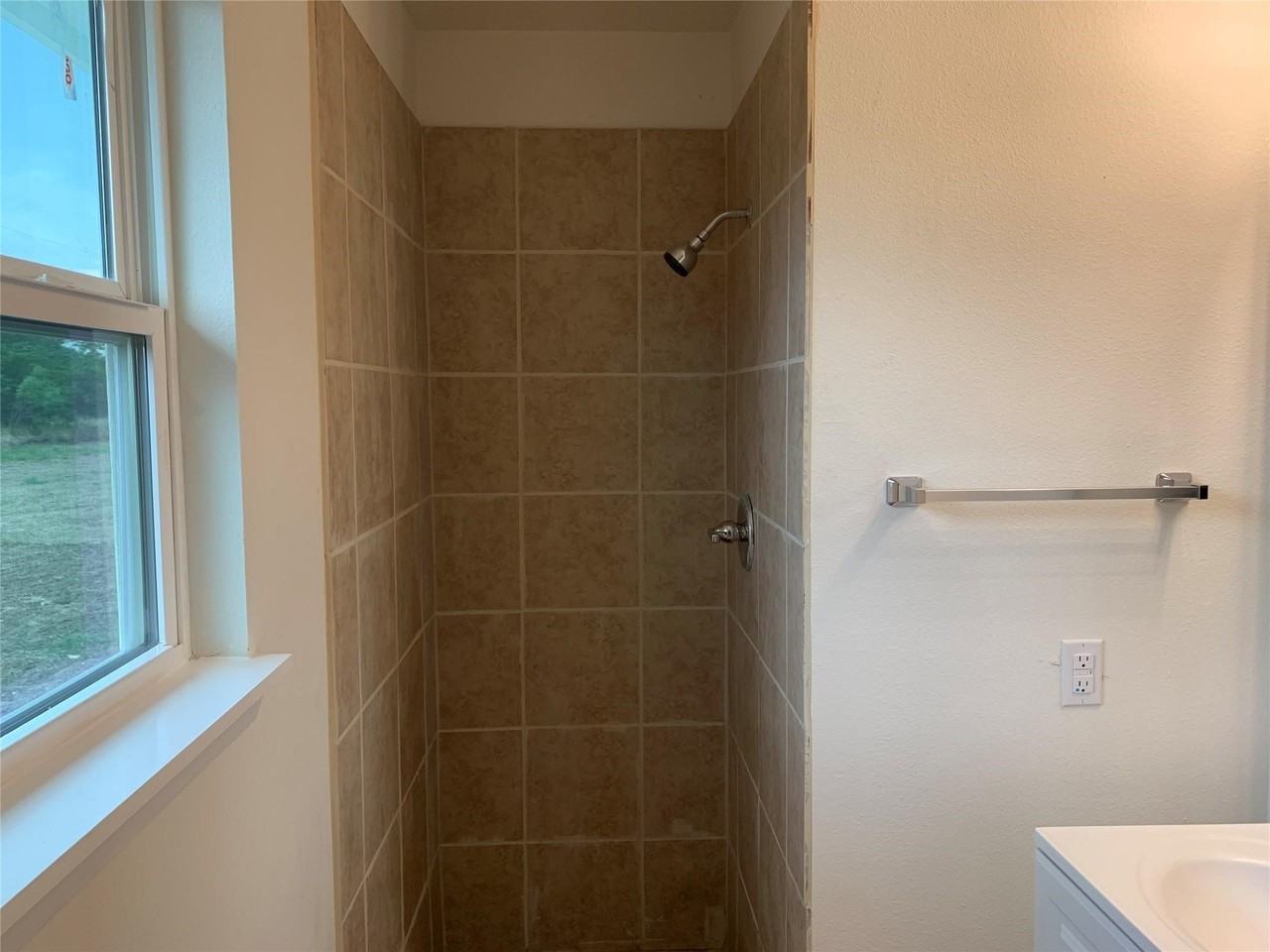 156 Bridlewood Ln - Photo 3 of 16