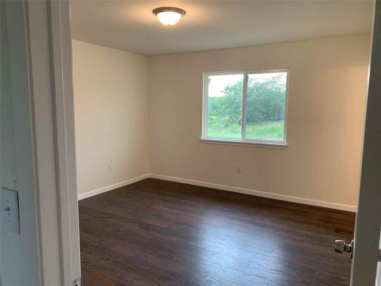 156 Bridlewood Ln - Photo 5 of 16