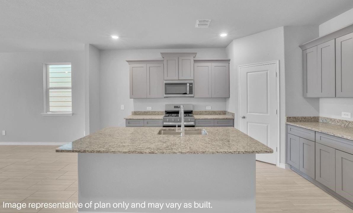 3315 Blue Jay Way - Photo 3 of 11