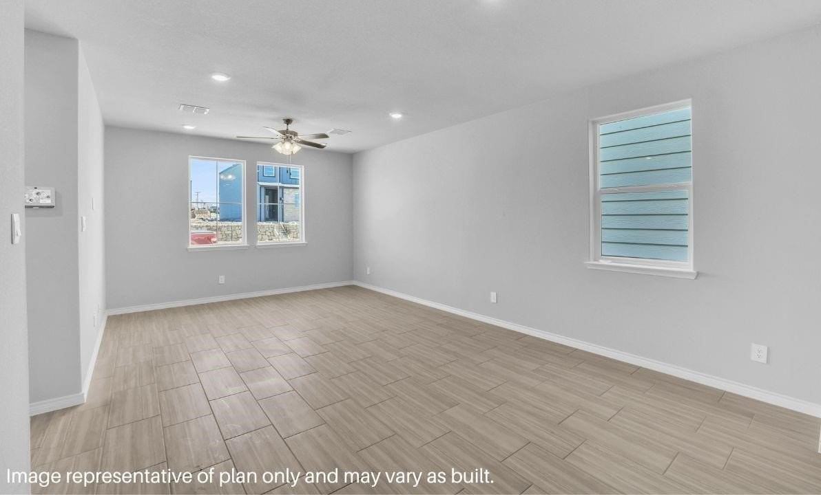 3315 Blue Jay Way - Photo 4 of 11