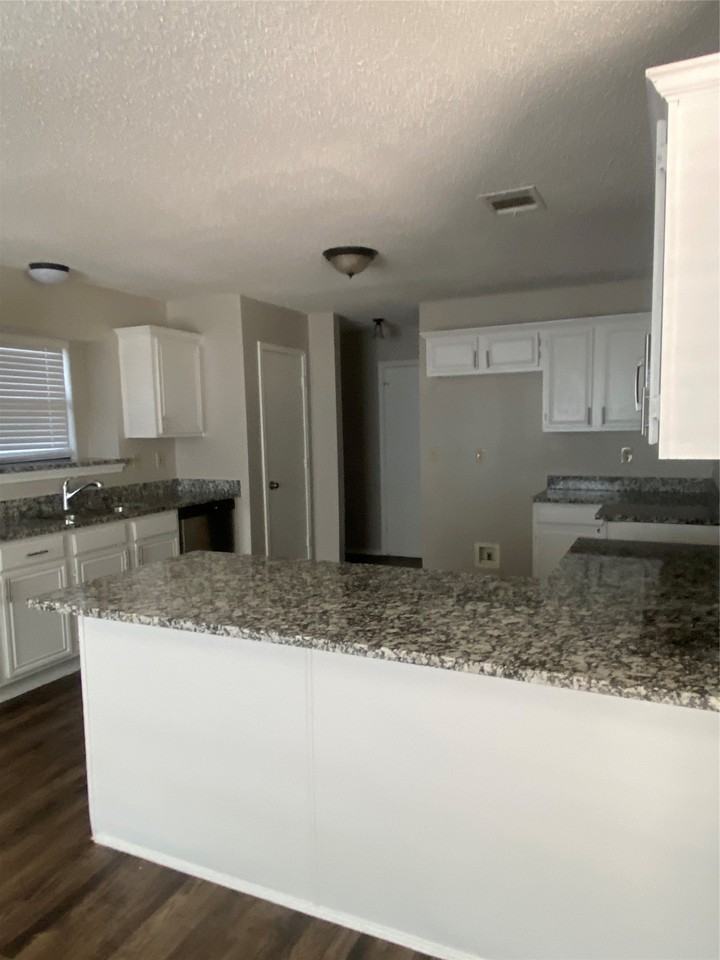 825 Springfield Dr - Photo 5 of 14