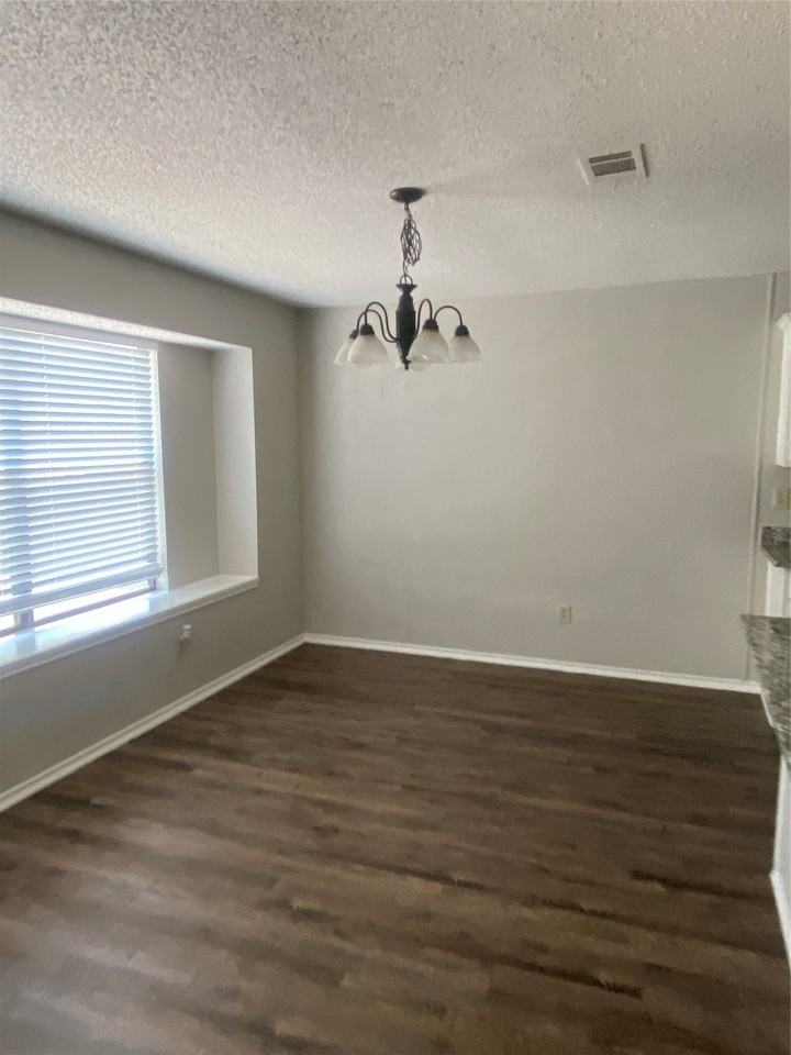 825 Springfield Dr - Photo 6 of 14