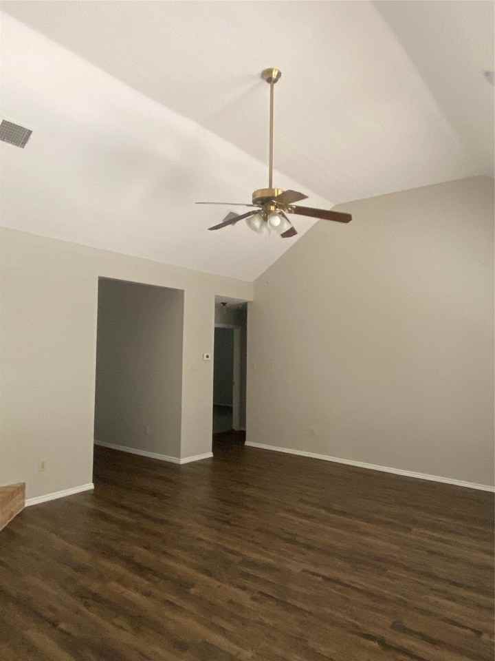 825 Springfield Dr - Photo 7 of 14