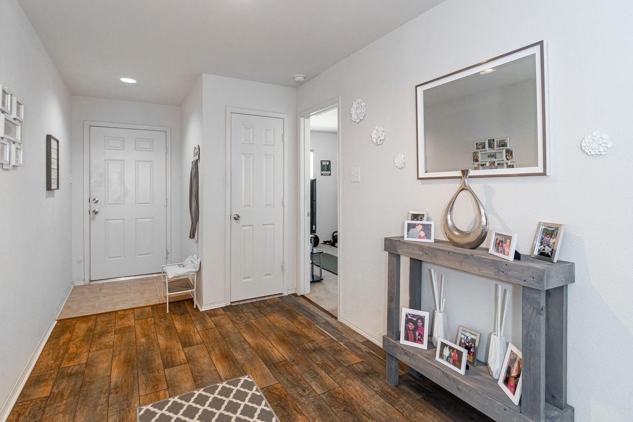 1436 Puerto Lago Dr - Photo 3 of 18