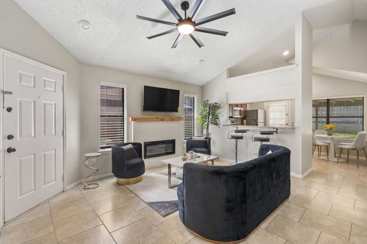 408 Sycamore Ln - Photo 6 of 30