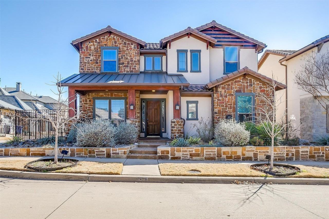 8201 Choctaw Ln