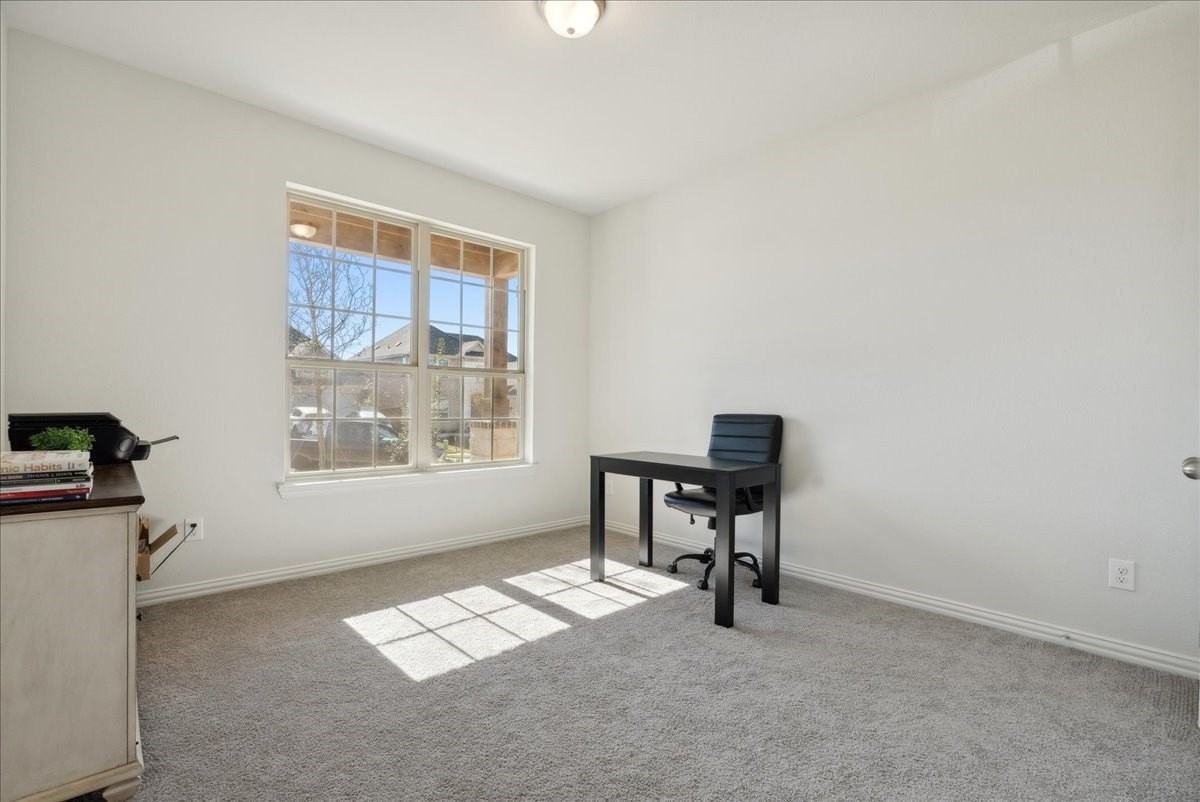 7045 Pecan Glen Pl - Photo 5 of 30