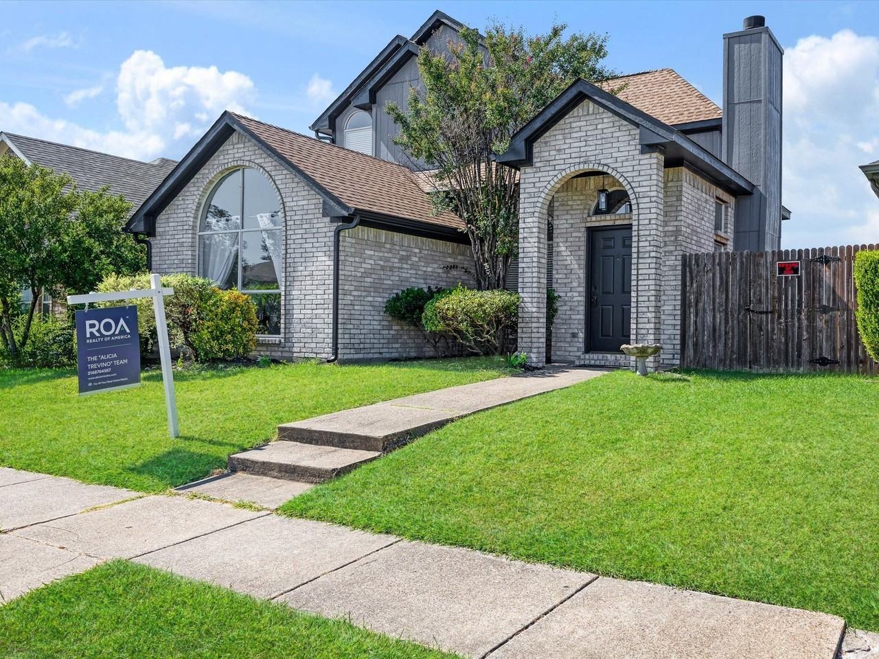 2409 Baretta Dr - Photo 2 of 29