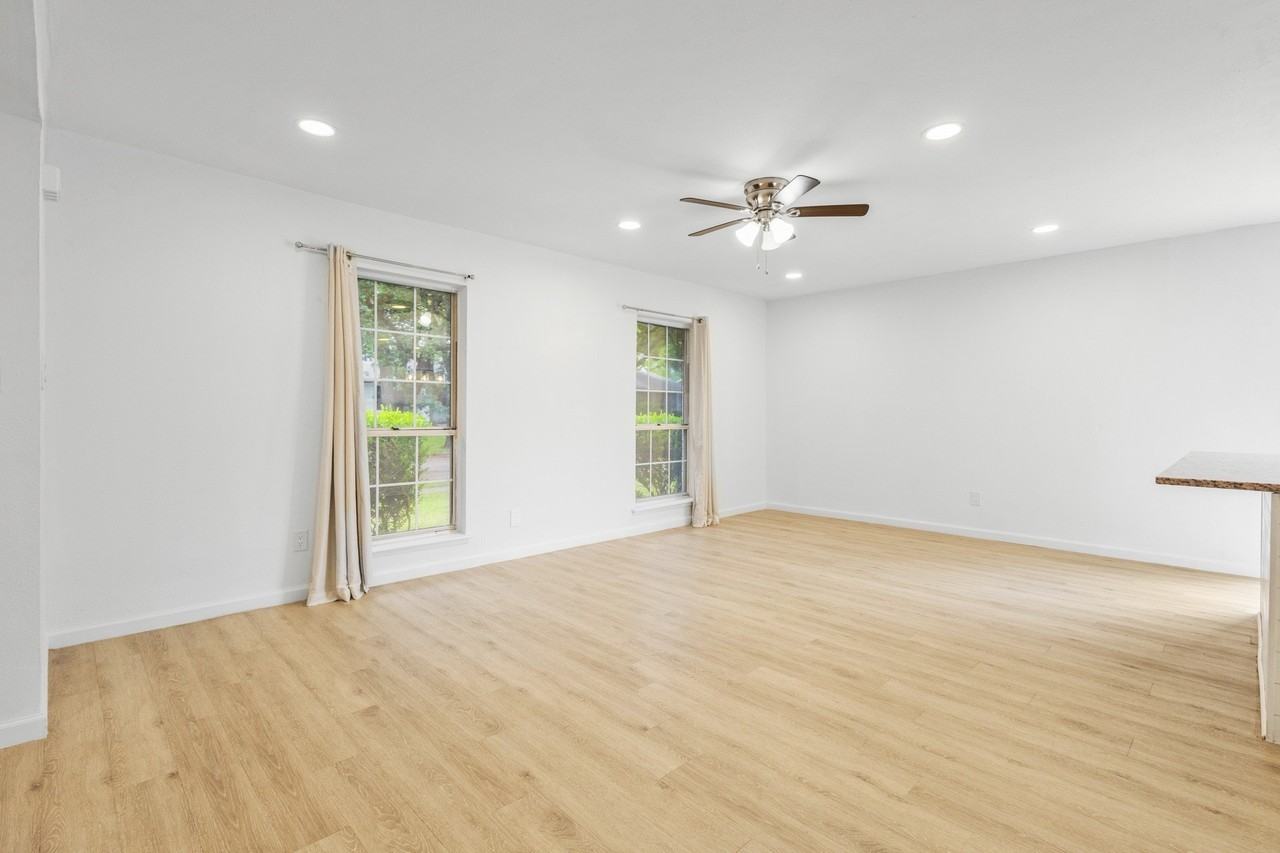 1824 Chamberlain Dr - Photo 5 of 25