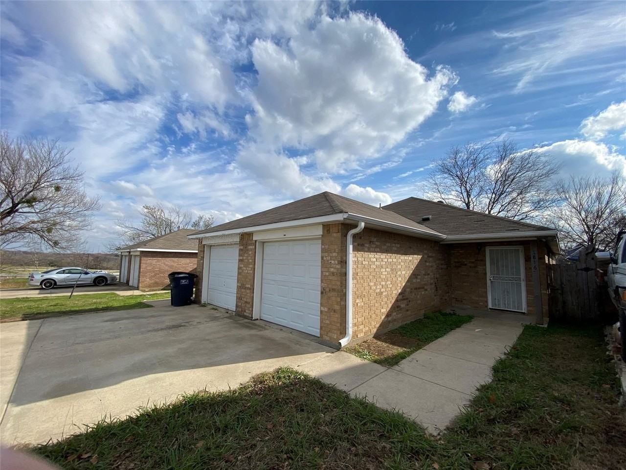 1816 Bessie St - Photo 2 of 31