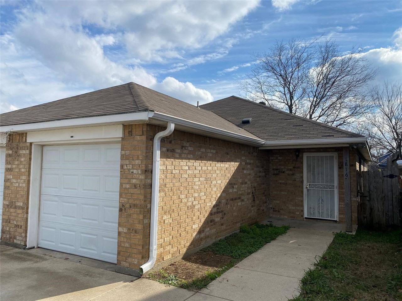 1816 Bessie St - Photo 3 of 31