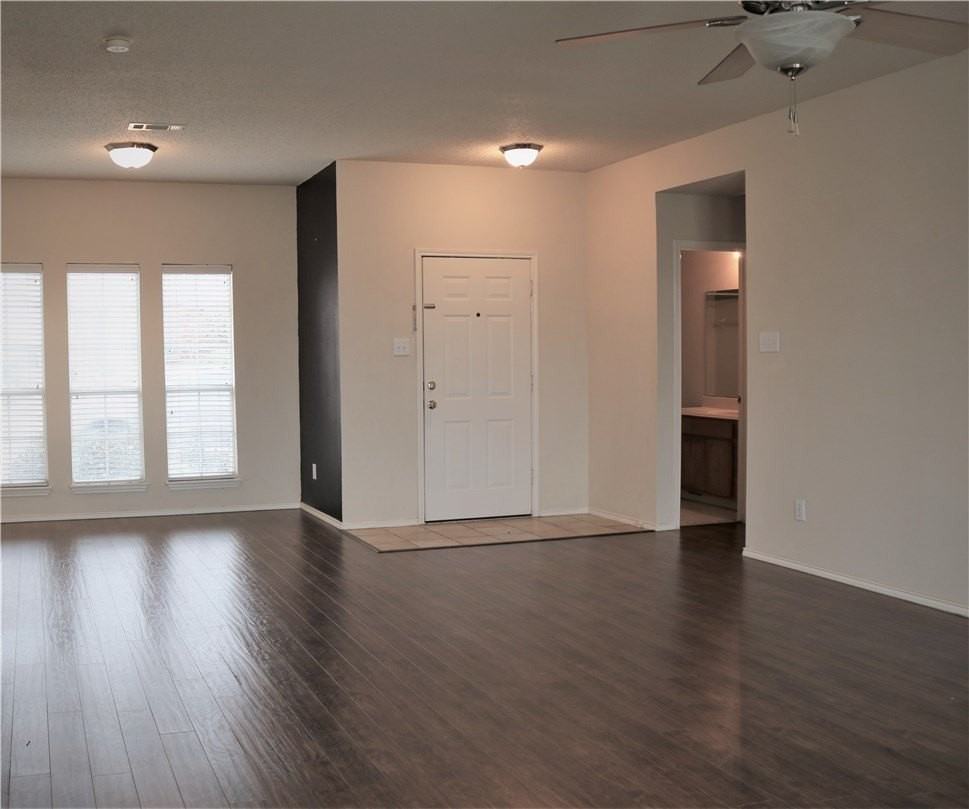 5600 Vineyard Ln - Photo 6 of 8