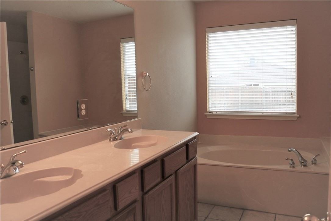5600 Vineyard Ln - Photo 7 of 8