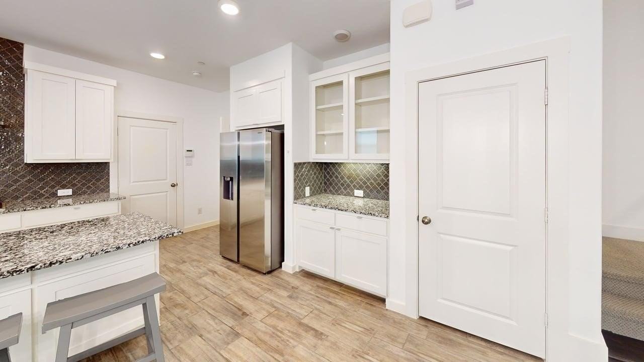 416 Harmon Dr - Photo 2 of 19
