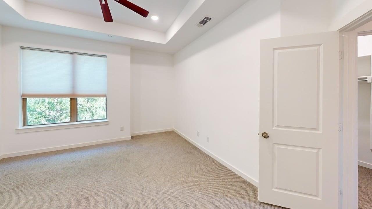 416 Harmon Dr - Photo 5 of 19