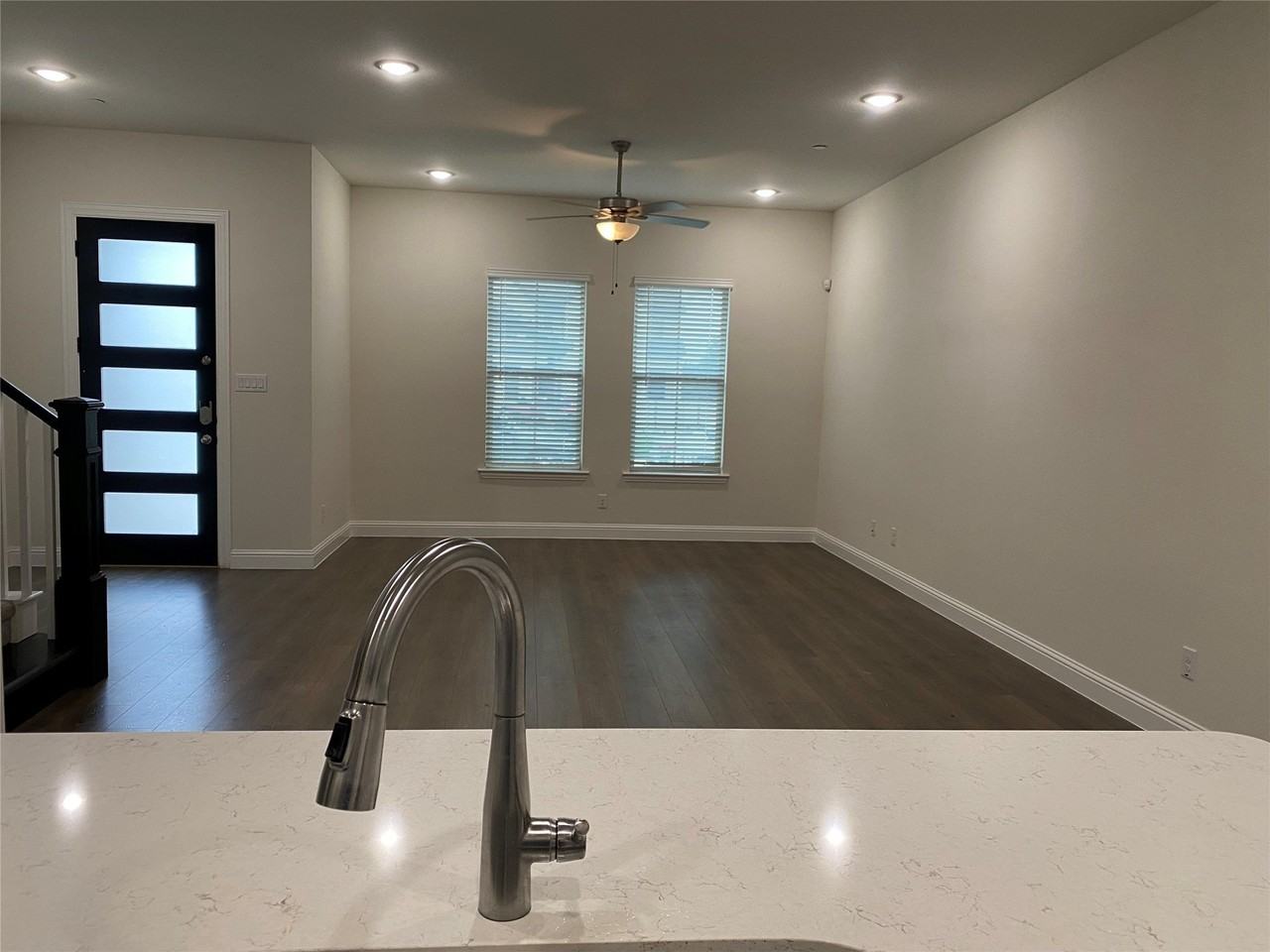 1919 Diyaa Ct - Photo 5 of 37