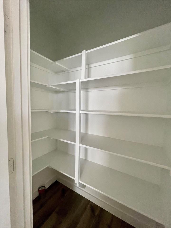 320 Spring Hill Rd - Photo 6 of 23
