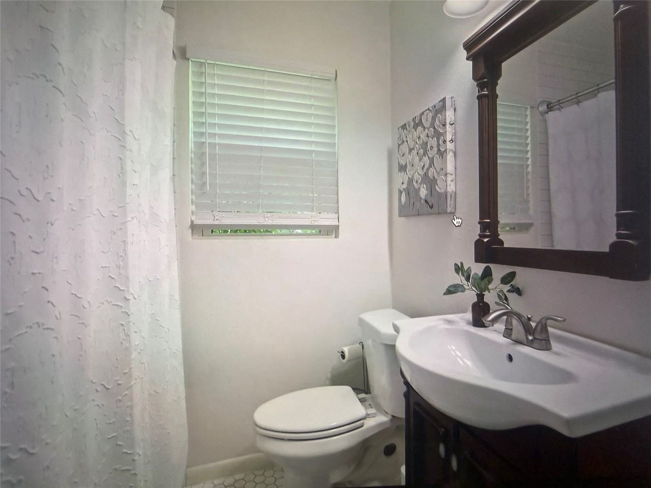 8732 Glencrest Ln - Photo 6 of 10