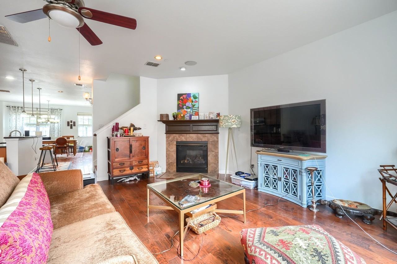3885 Asbury Ln - Photo 5 of 16