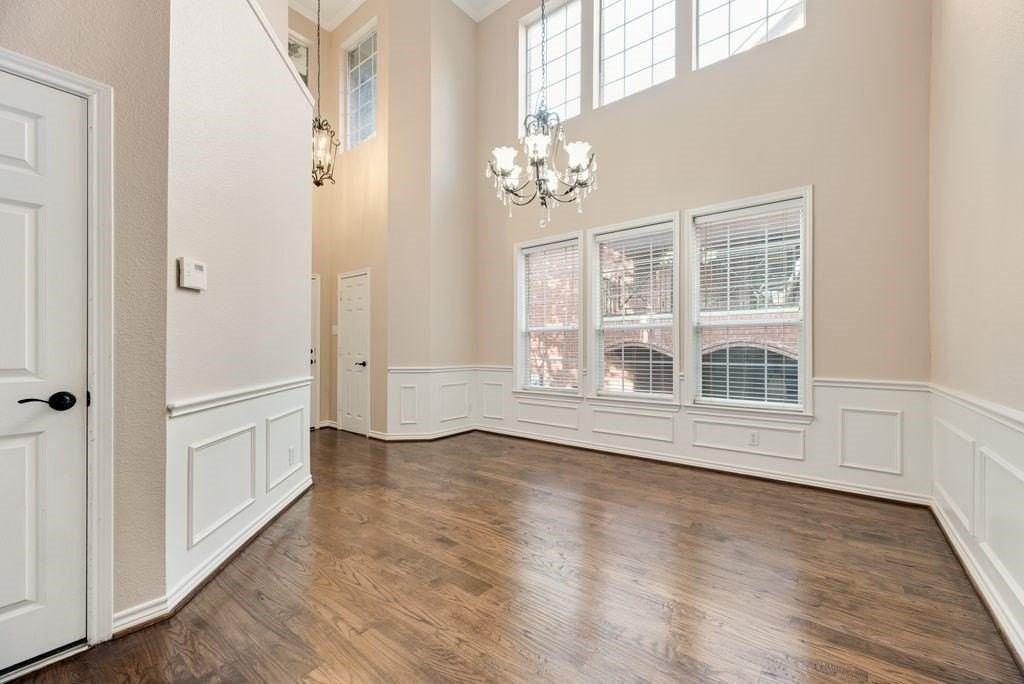 317 Gershwin Way - Photo 4 of 15