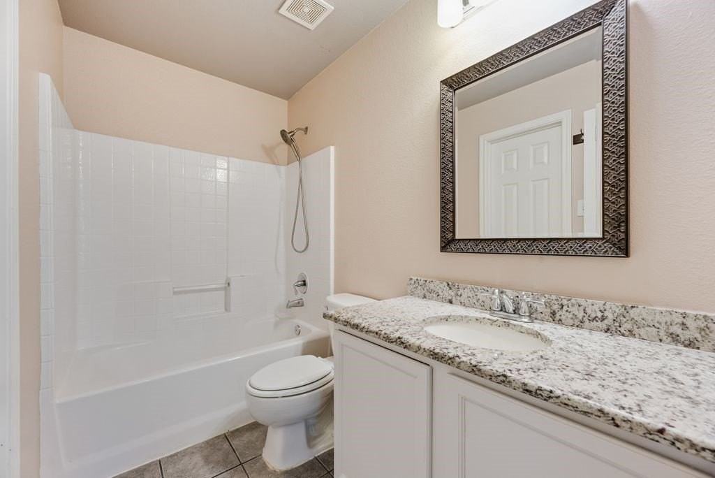 317 Gershwin Way - Photo 7 of 15
