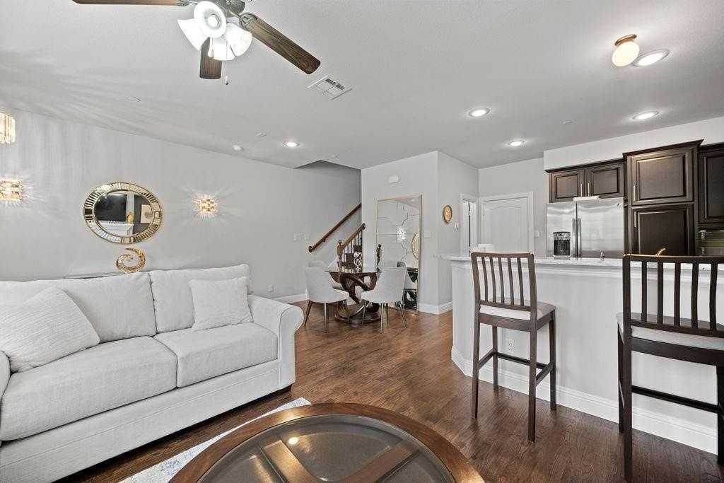 7928 Pam St - Photo 4 of 14