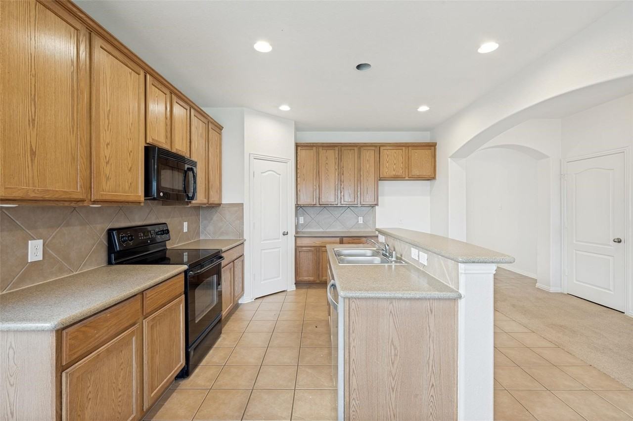 2856 Evening Mist Dr - Photo 3 of 21