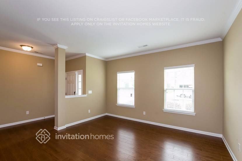 8023 Grove Hall Ave - Photo 4 of 29